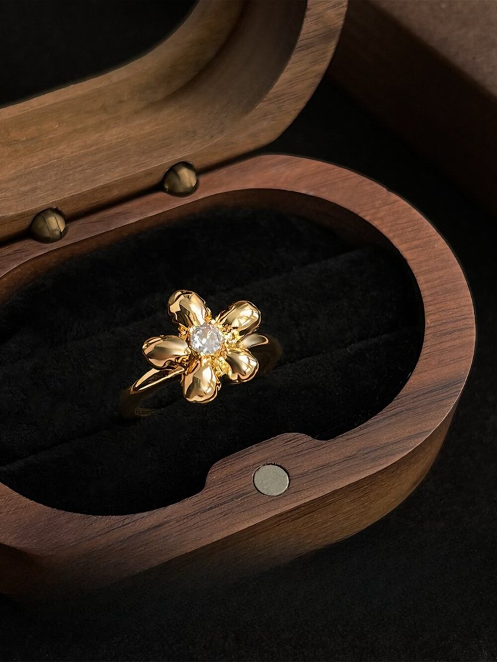 Women’s Gold-Plated Zircon Flower Open Ring Adjustable Elegant Statement